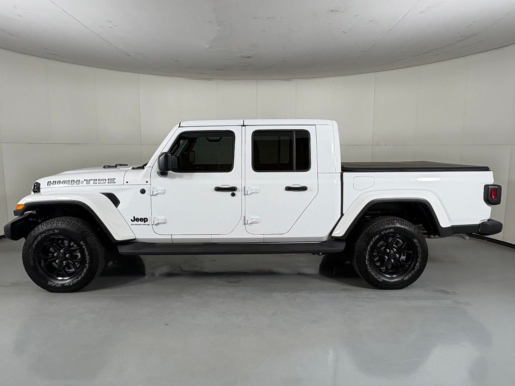 Used 2025 White Jeep High Tide image 5