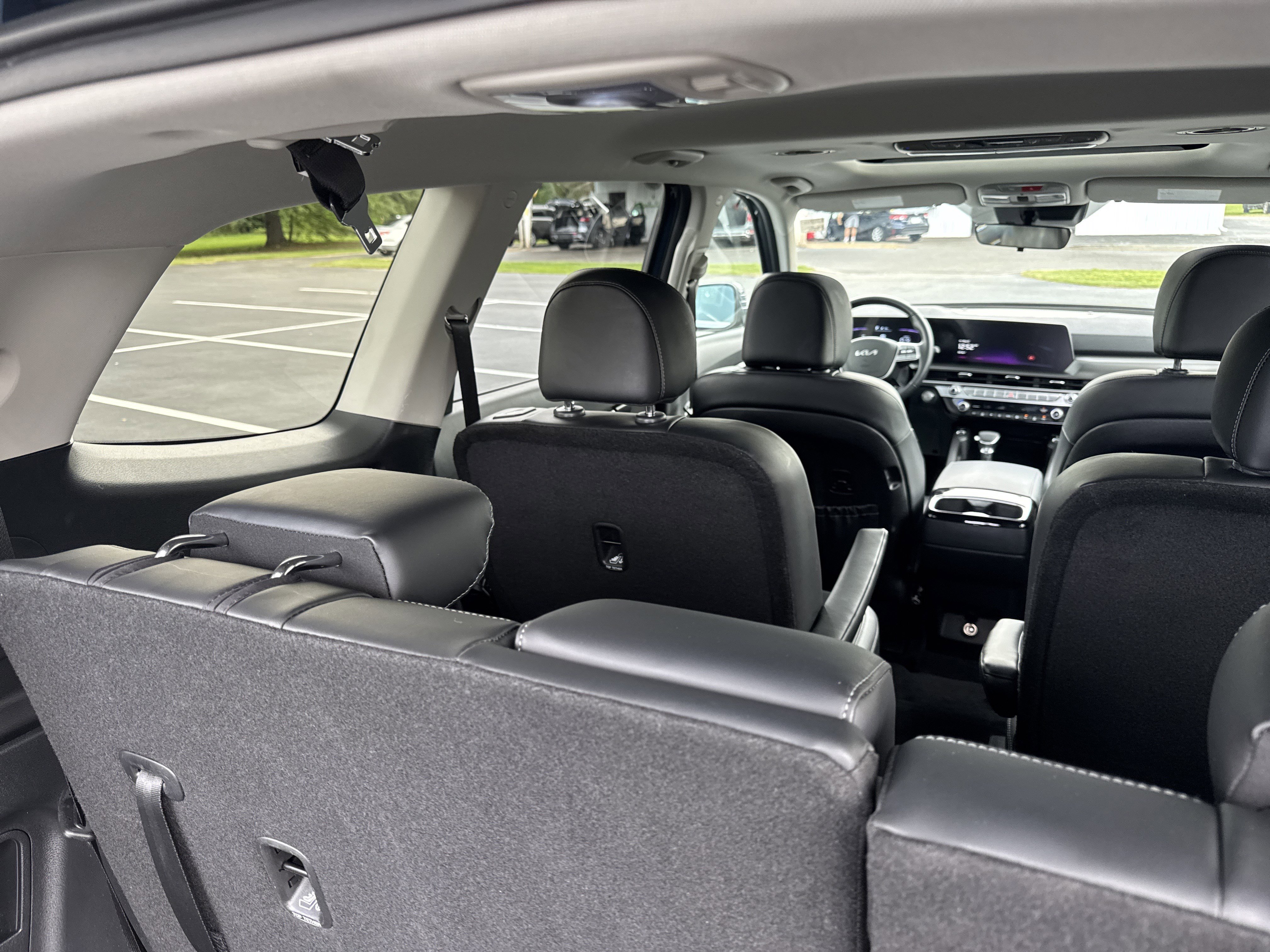 Used 2025 Midnight Lake Blue Kia S image 30