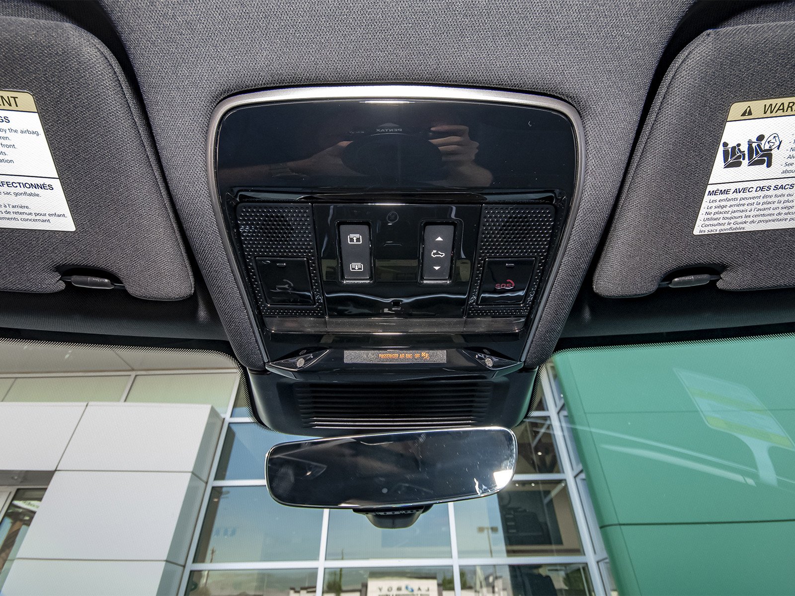 New 2026 Borasco Grey Land Rover SE image 16