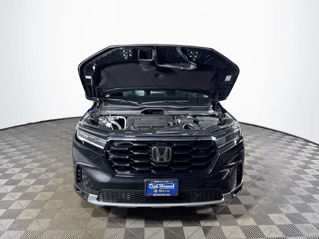 Used 2024 Crystal Black Pearl Honda Touring image 23