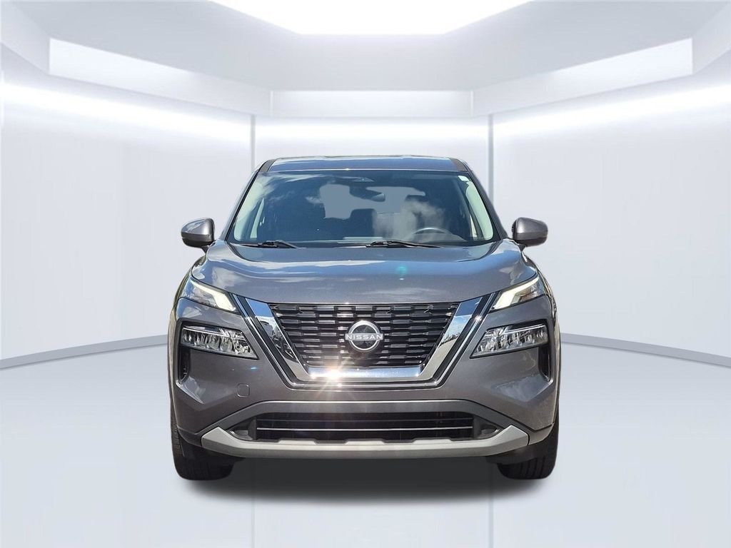 Used 2022 Gray Nissan SV image 10