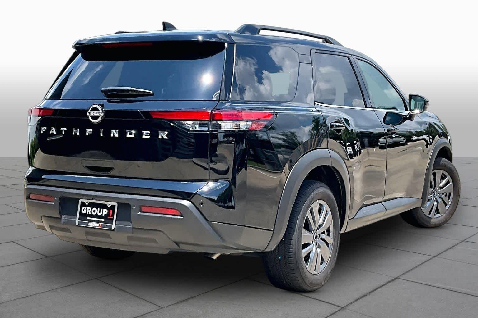 Used 2025 Super Black Nissan SV image 12