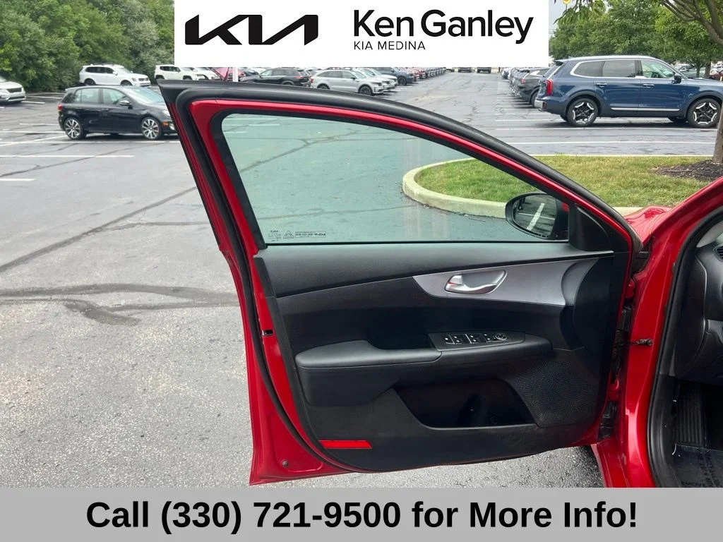 2023 Kia Forte LXS - Photo 26