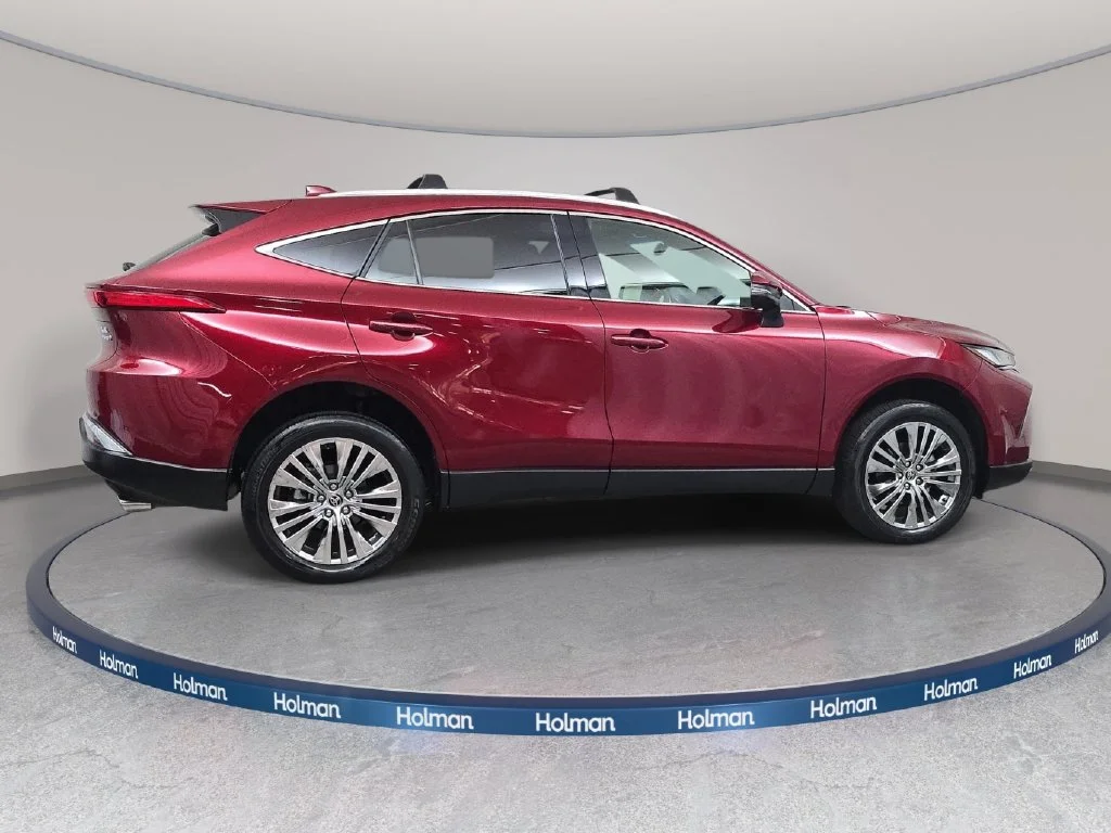 Used 2022 Red Toyota XLE image 5