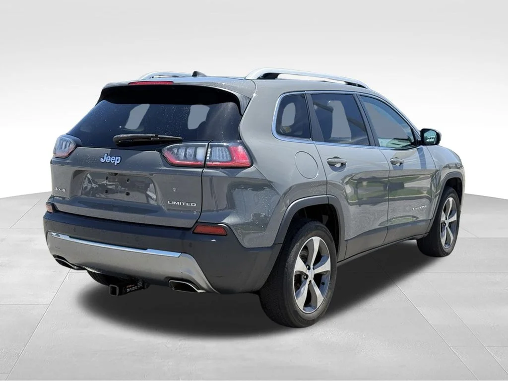 Used 2019 Gray Jeep Limited image 24