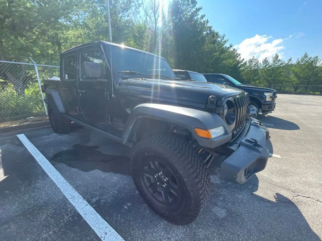Used 2020 Black Jeep Sport image 6