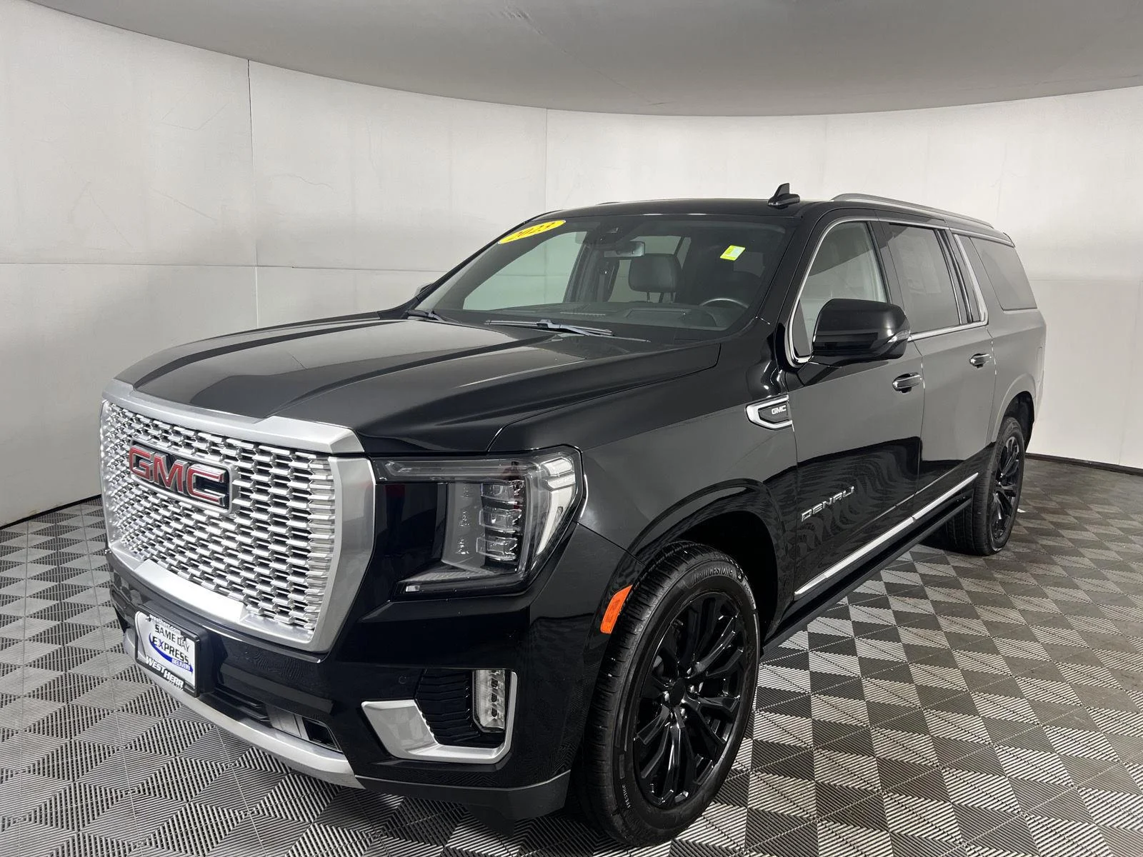 Used 2023 ONYX BLACK GMC Denali image 13