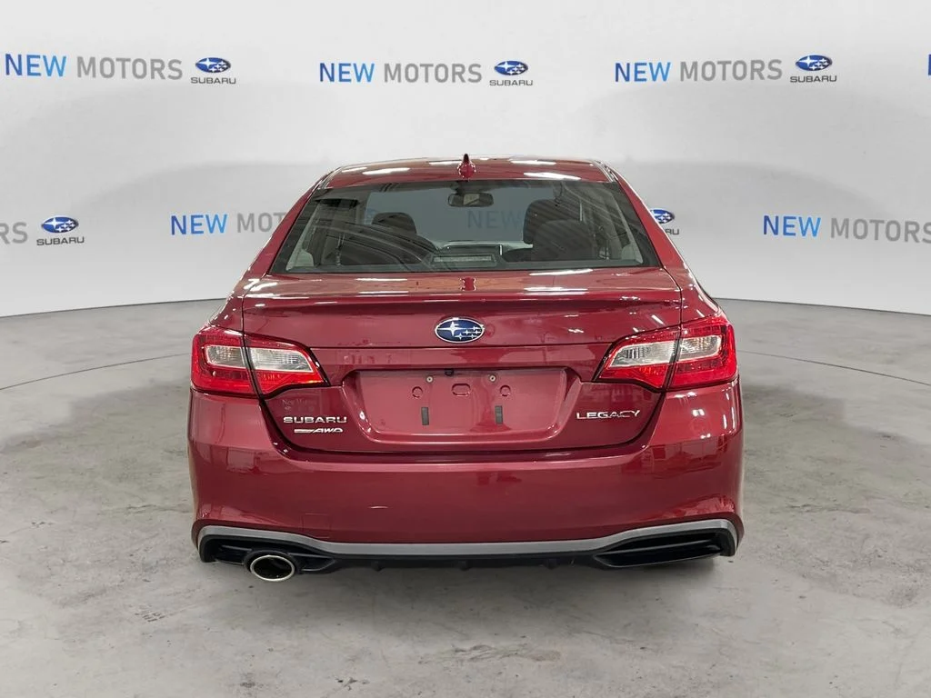 Used 2018 Crimson Red Pearl Subaru 2.5i image 4