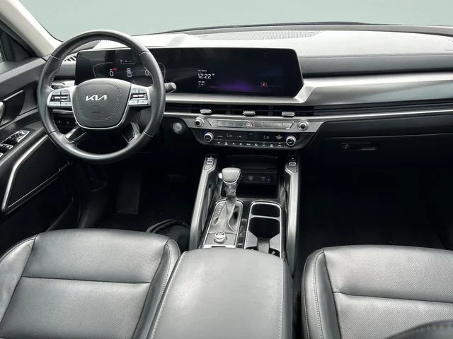 Used 2023 Black Kia S image 17