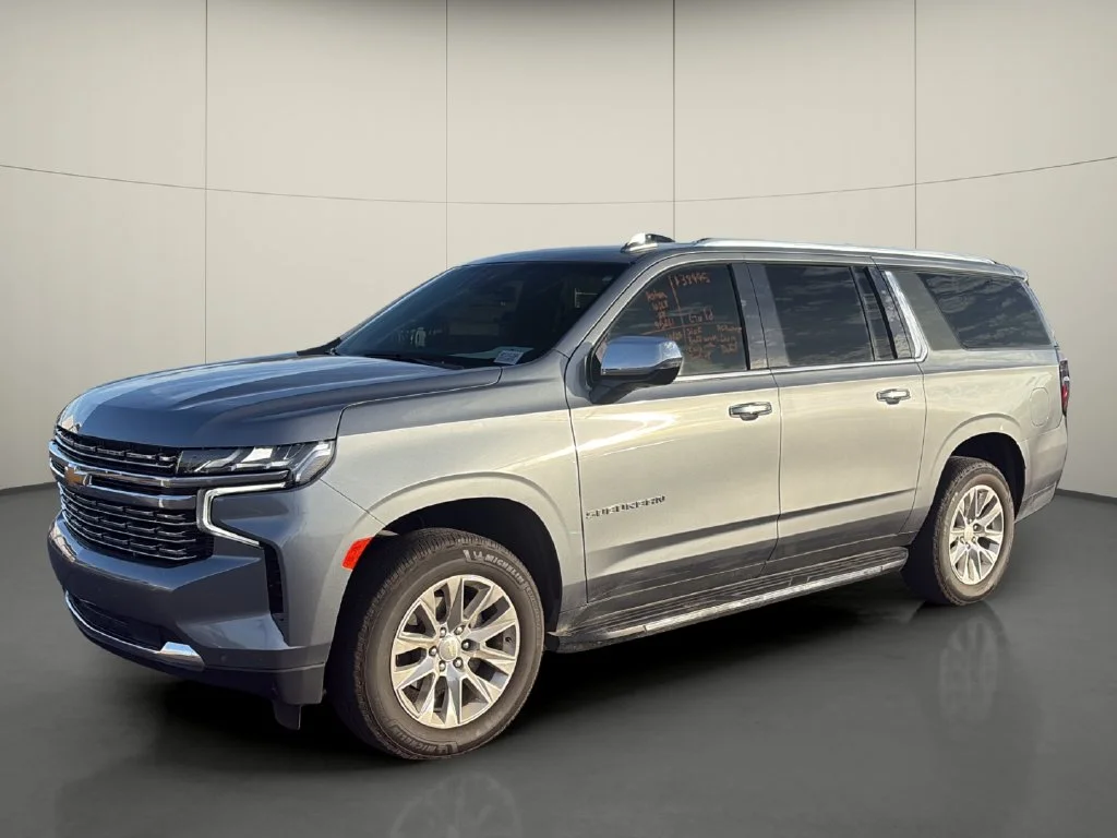 Used 2022 Gray Chevrolet Premier image 3