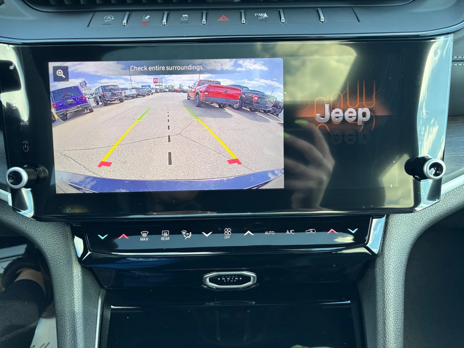 New 2026 Diamond Black Crystal Pearl Jeep Altitude image 22
