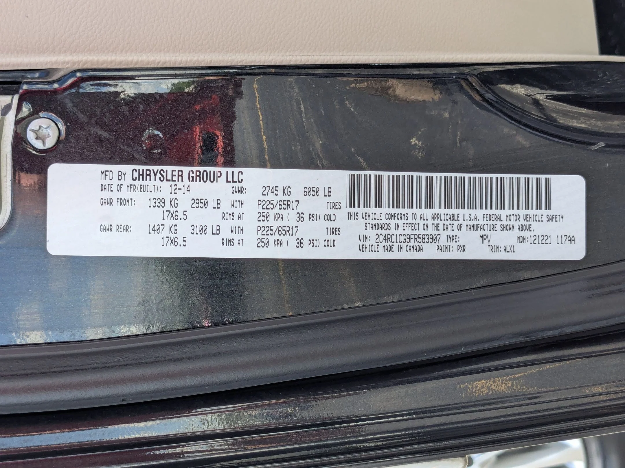 Used 2015 Brilliant Black Crystal Pearlcoat Chrysler Touring-L image 32