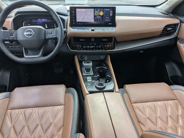 Used 2026 White Nissan Platinum image 13