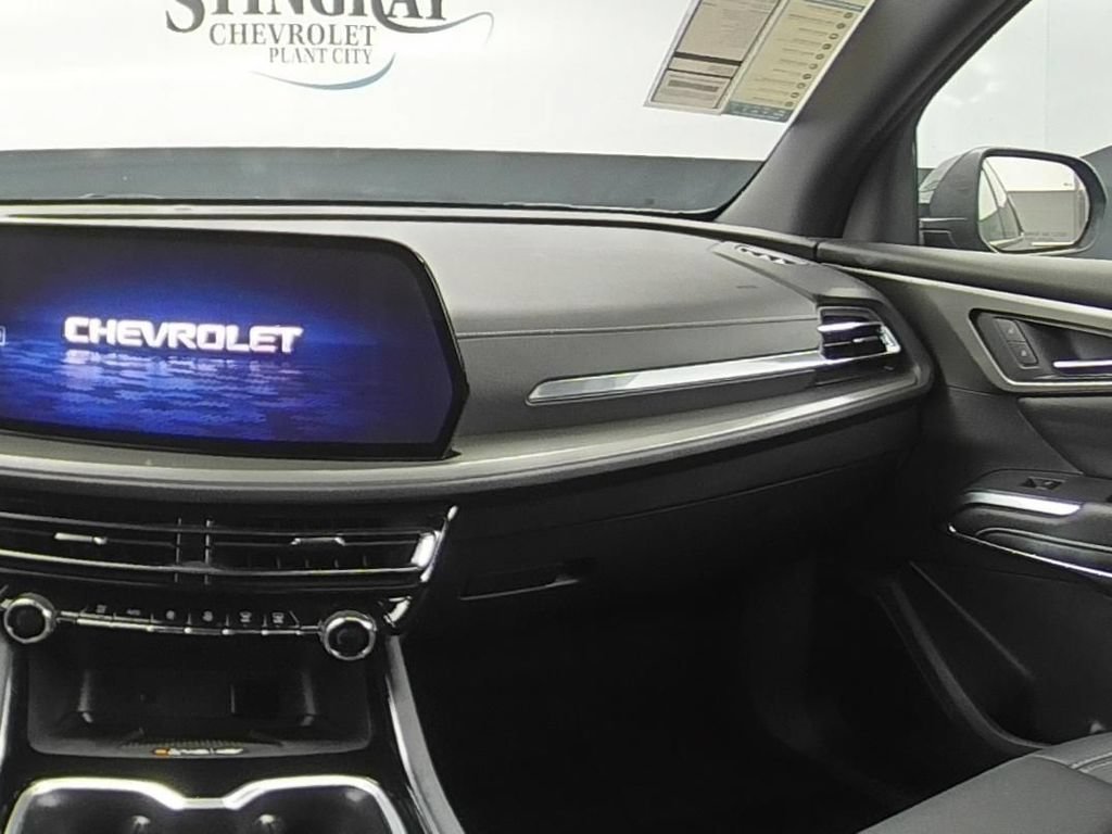 Used 2026 Lakeshore Blue Metallic Chevrolet LT image 18