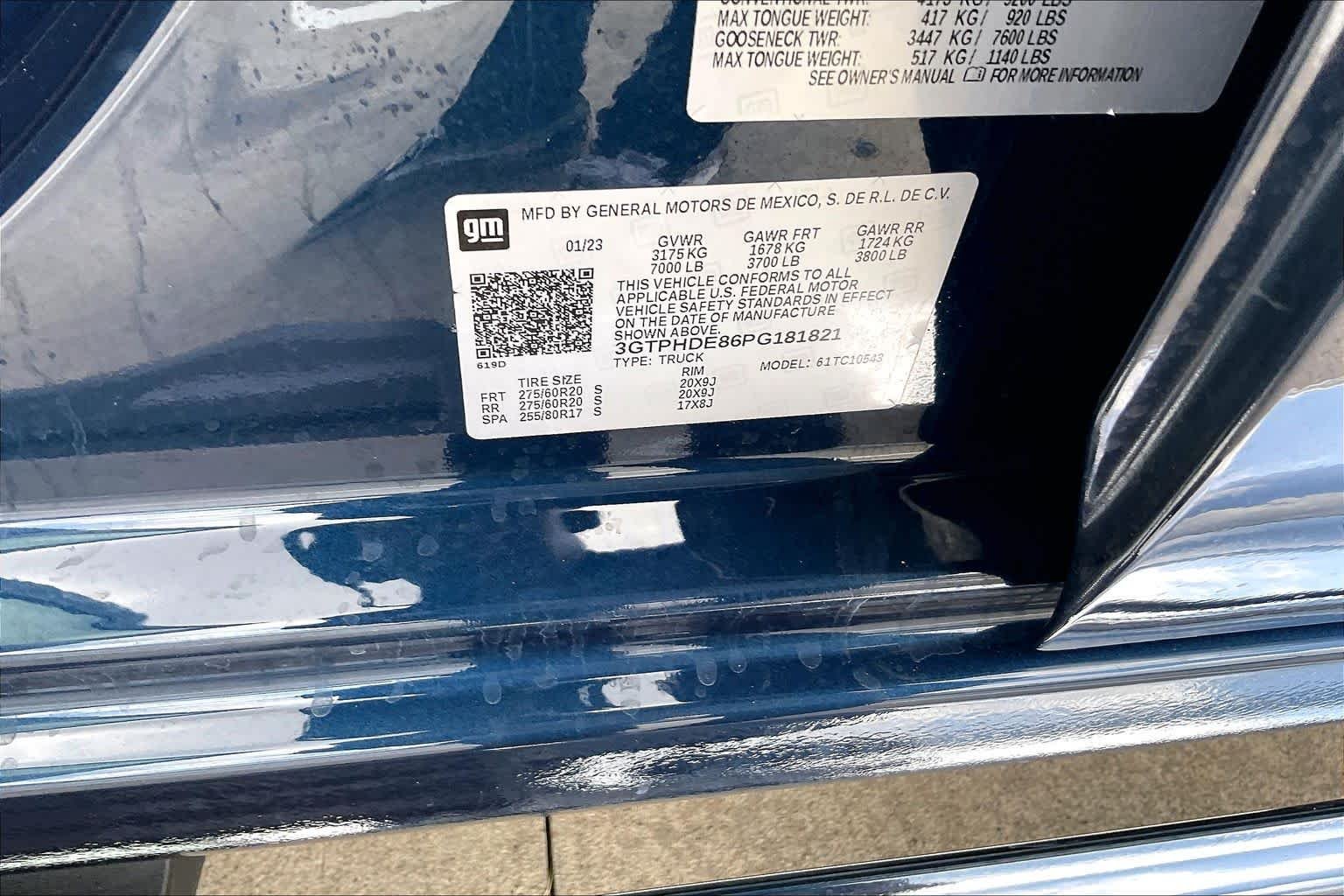 Used 2023 PACIFIC BLUE METALLIC GMC SLT image 36