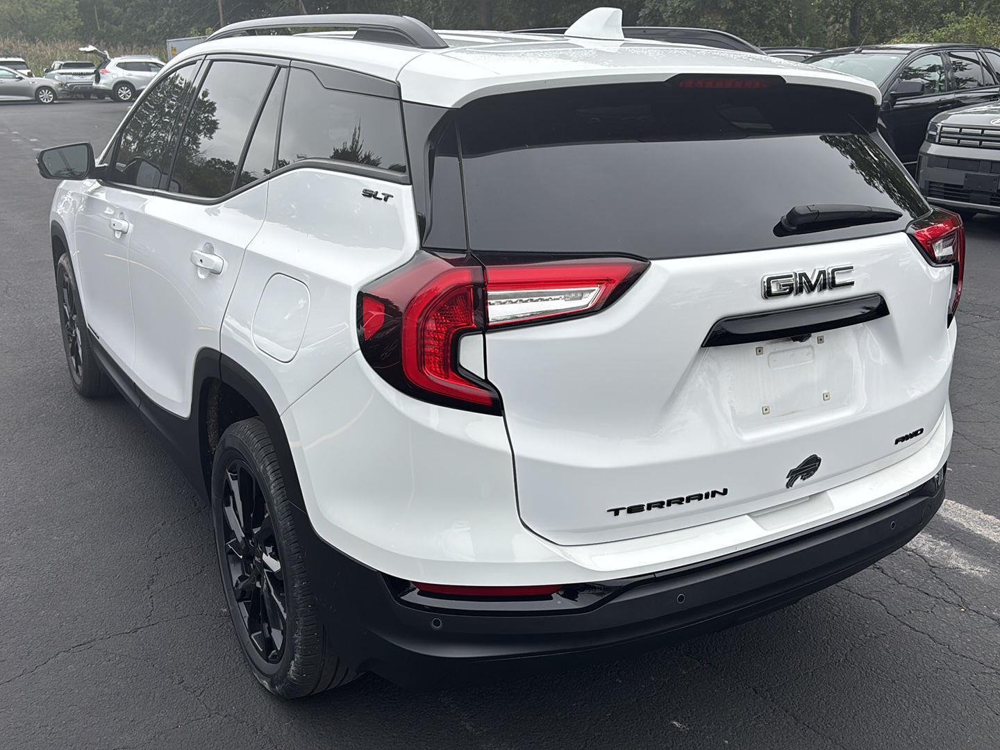 Used 2023 Summit White GMC SLT image 5