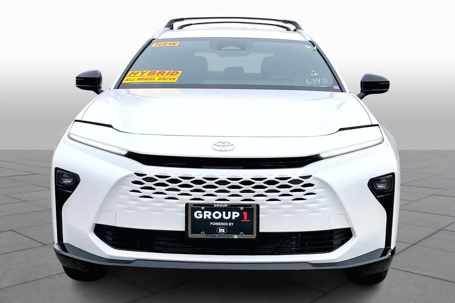 New 2026 Oxygen White Toyota XLE image 3
