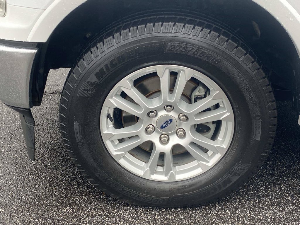 Certified Used 2018 Oxford White Ford Lariat image 10