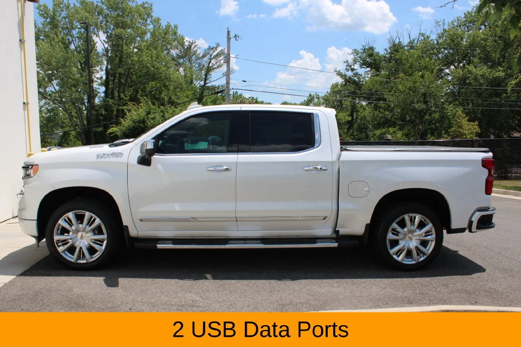Used 2024 Iridescent Pearl Tricoat Chevrolet High Country image 14