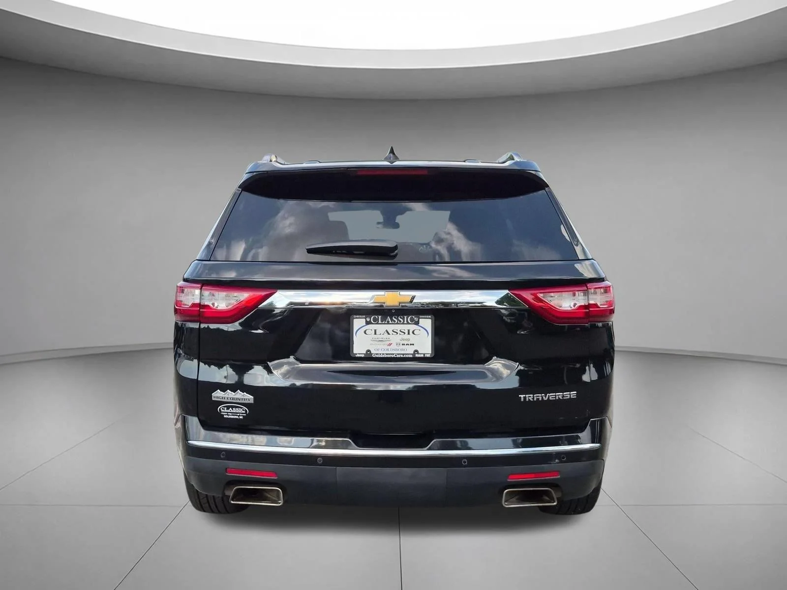 Used 2018 Mosaic Black Metallic Chevrolet High Country image 4