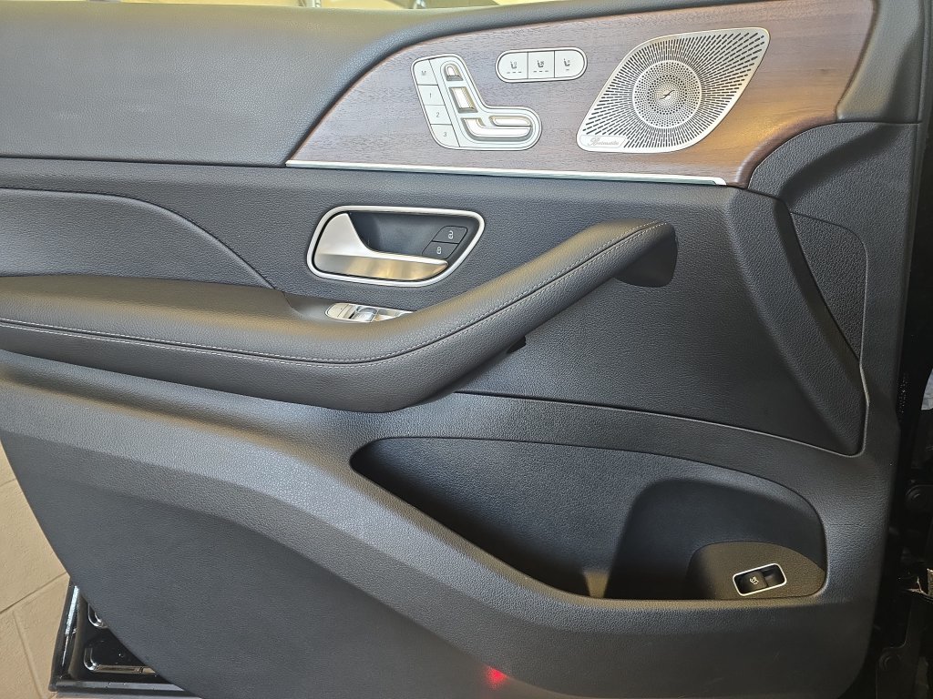 Used 2023 Black Mercedes-Benz GLE 350 image 30