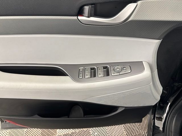 Certified Used 2025 Black Hyundai SE image 23