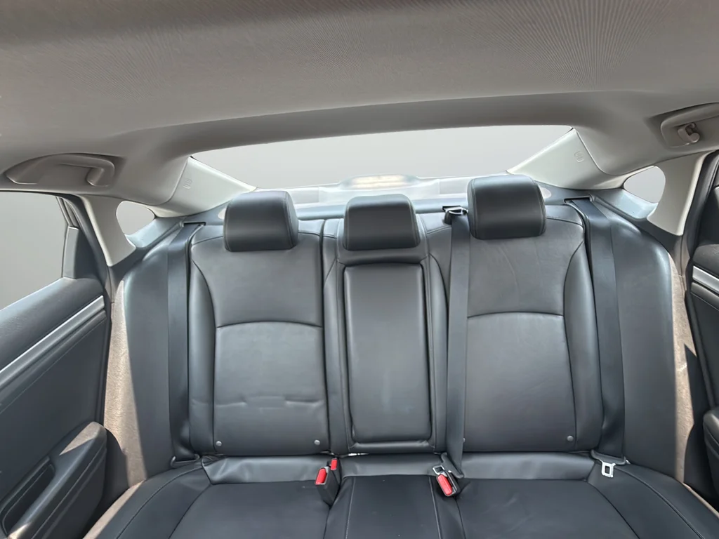 Used 2020 Black Honda EX-L image 28