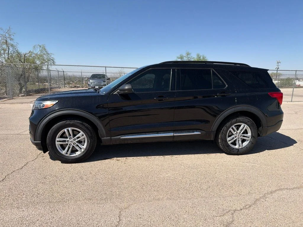 Used 2023 Black Ford XLT image 4