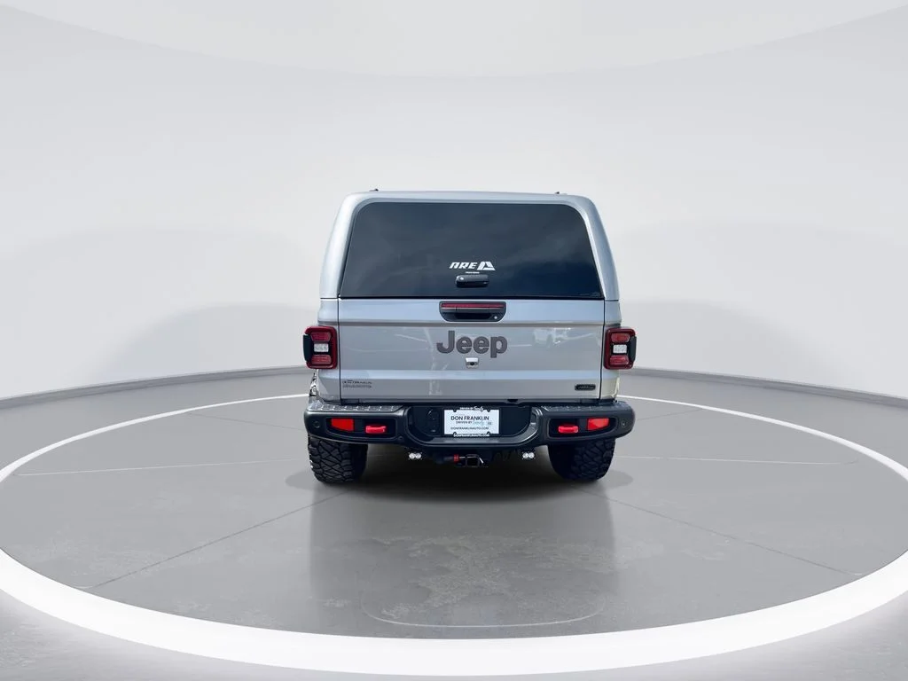 Used 2020 Silver Jeep Rubicon image 7
