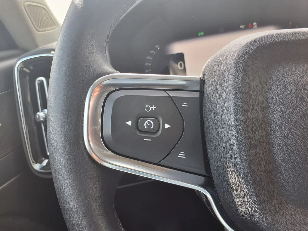 Certified Used 2023 Red Volvo Ultimate image 21