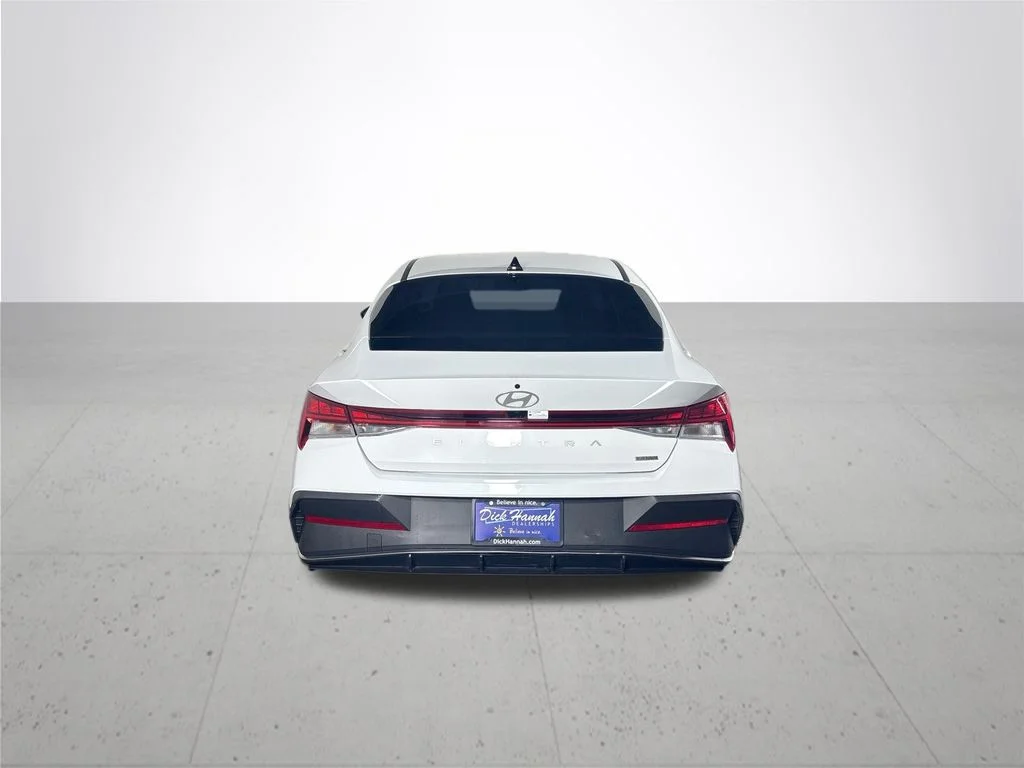 Used 2025 White Hyundai Blue image 7