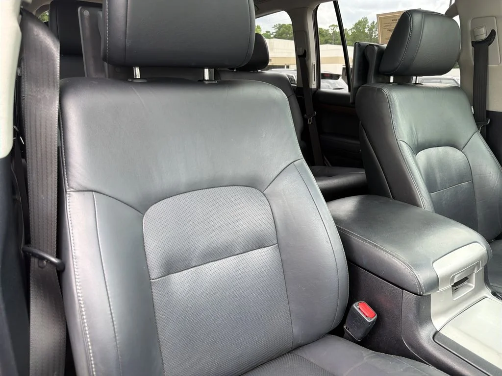 Used 2018 Blizzard Pearl Toyota  image 44