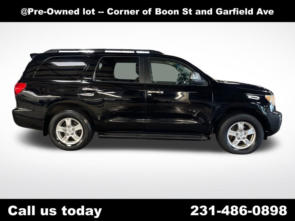 Used 2008  Toyota Limited image 6