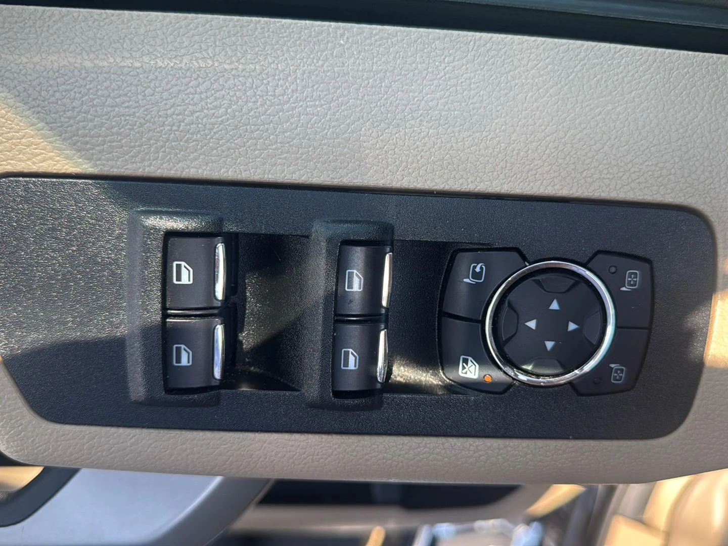 Used 2019 Agate Black Ford LARIAT image 12