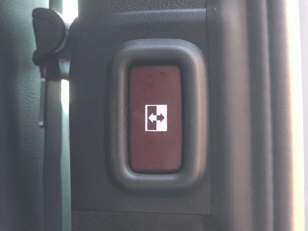 Used 2026 Gray Mercedes-Benz Cargo 144 WB image 32