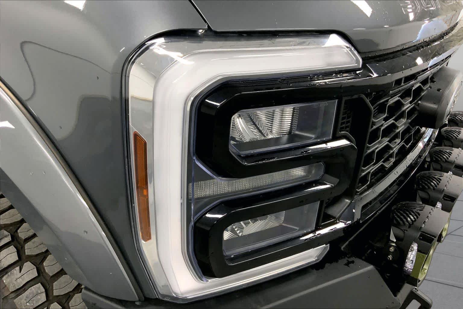 New 2026 Carbonized Gray Metallic Ford F-250® Lariat® image 13