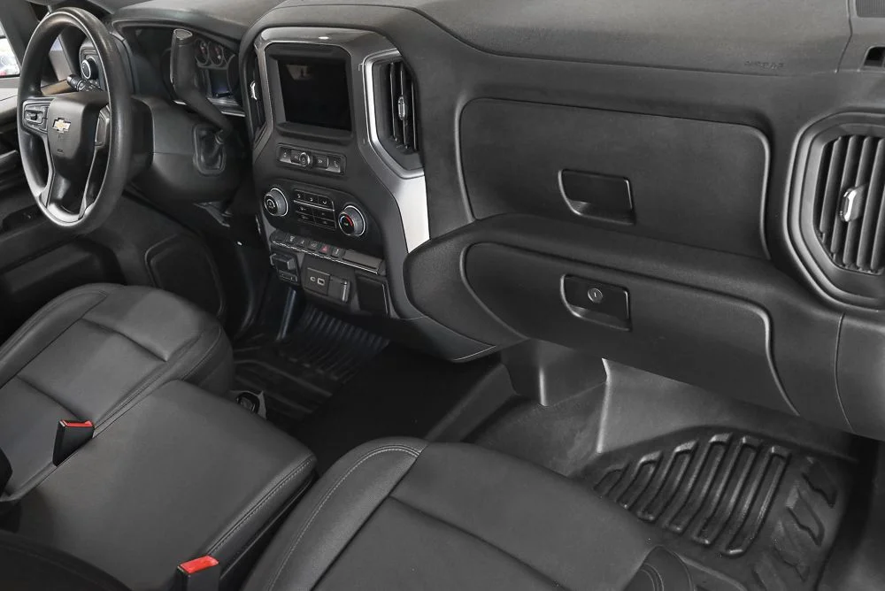 Used 2024 White Chevrolet Work Truck image 16