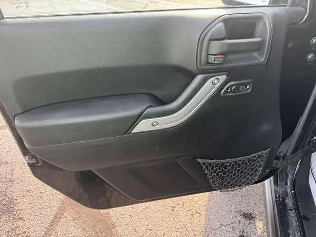 Used 2013 Black Jeep Unlimited Rubicon image 20