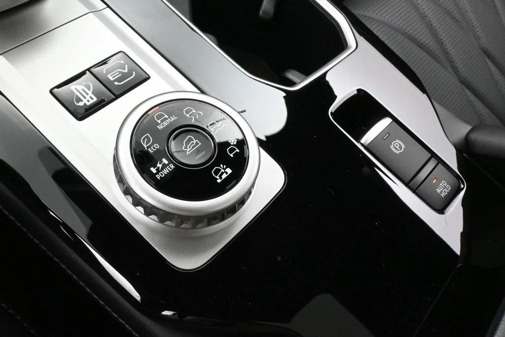 New 2026 Graphite Gray Mitsubishi BLACK EDITION S-AWC image 23
