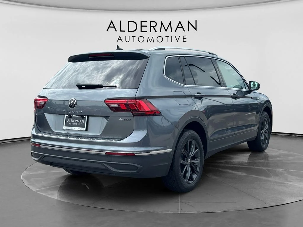 Used 2023 Gray Volkswagen 2.0T SE image 5