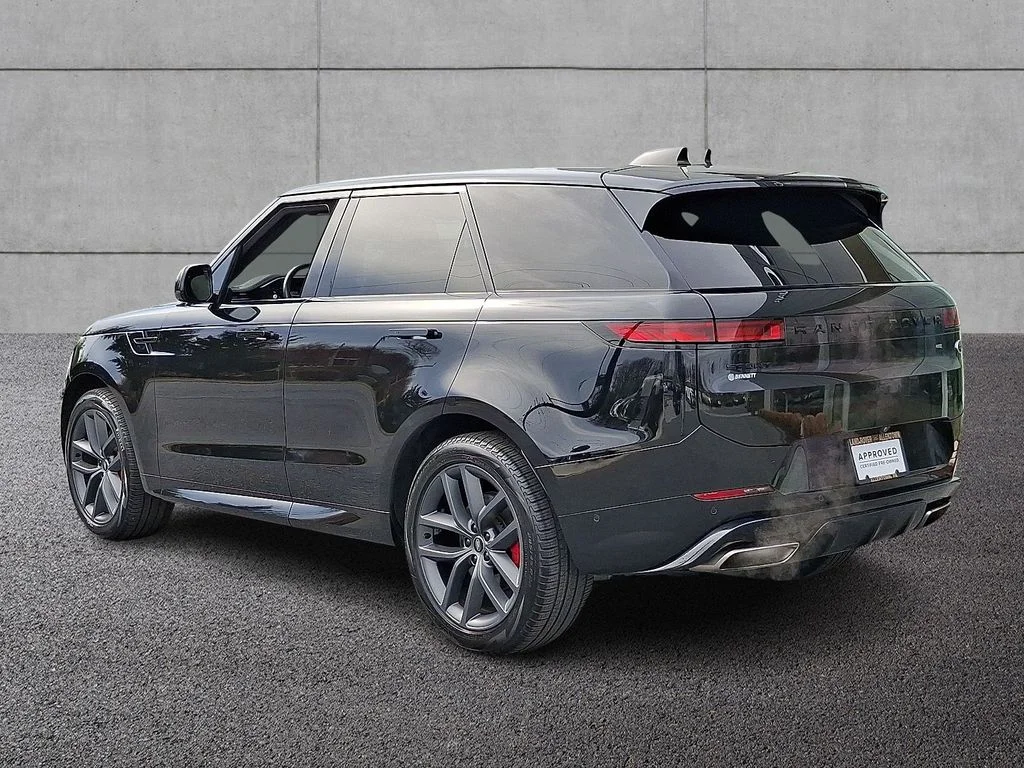 Certified Used 2023 Santorini Black Metallic Land Rover SE Dynamic image 6