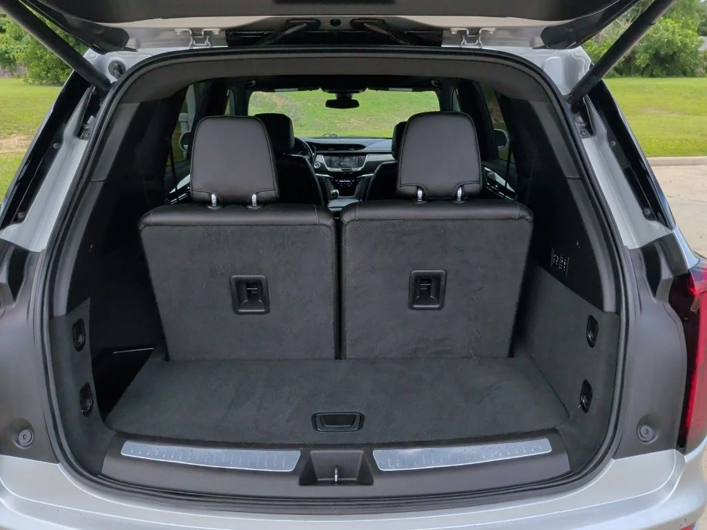 Used 2020 Silver Cadillac Premium Luxury image 39