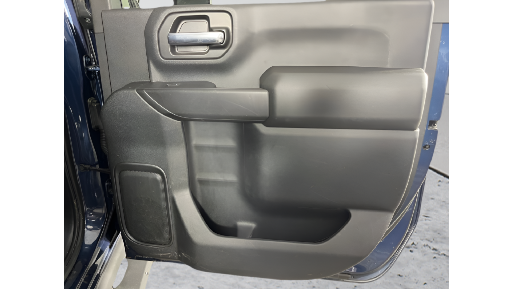 Used 2021 Blue Chevrolet Custom image 13