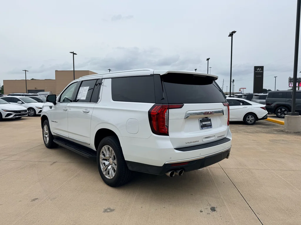 Used 2021 Summit White GMC Denali image 7