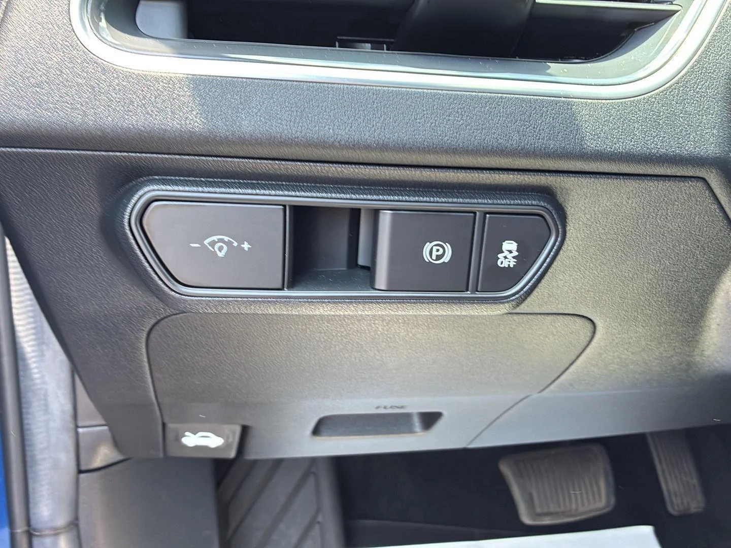 Used 2025 Wave Blue Kia GT-Line image 24
