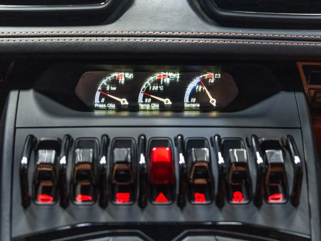 Used 2018 Black Lamborghini  image 23