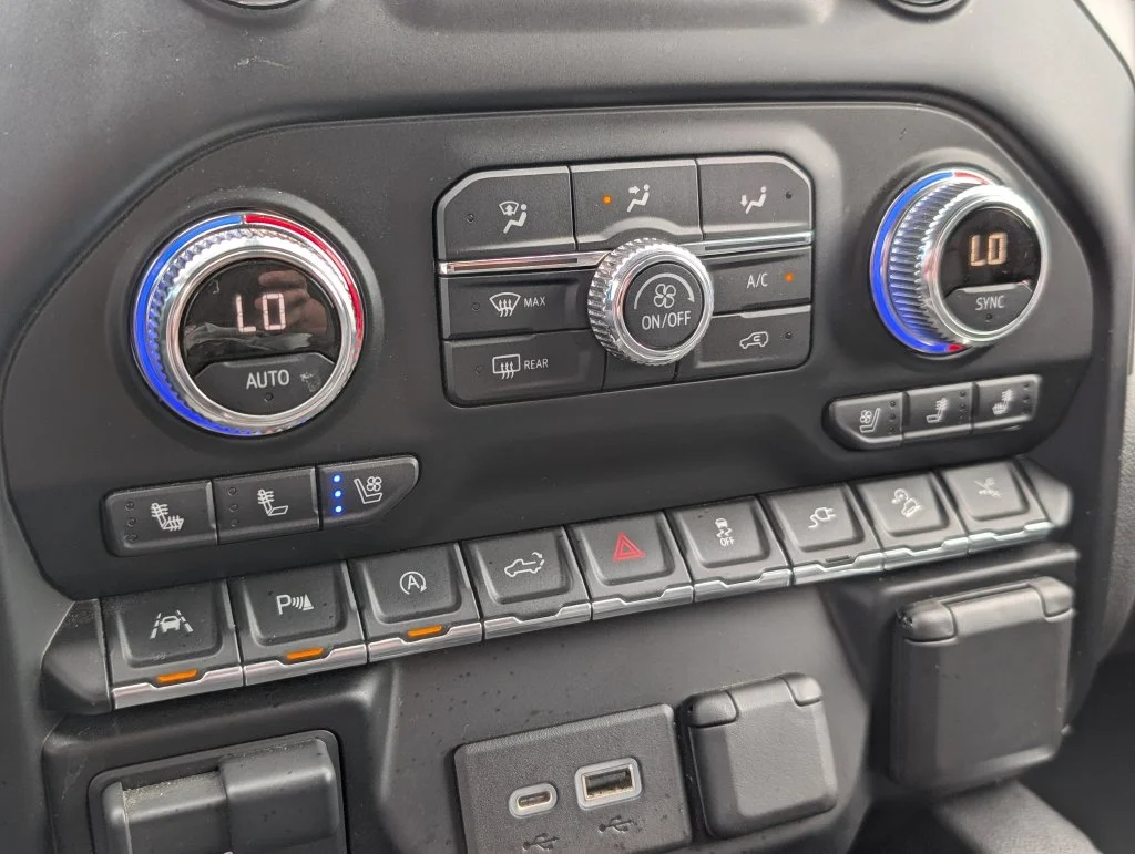Used 2020 Gray GMC Denali image 26