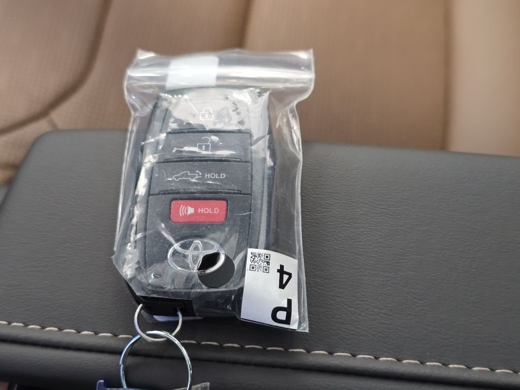 2026 Toyota Tundra 1794 Edition - Photo 37