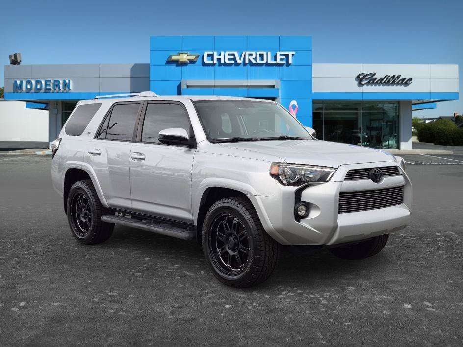 Used 2016 CLASSIC SILVER METALLIC Toyota Limited image 7