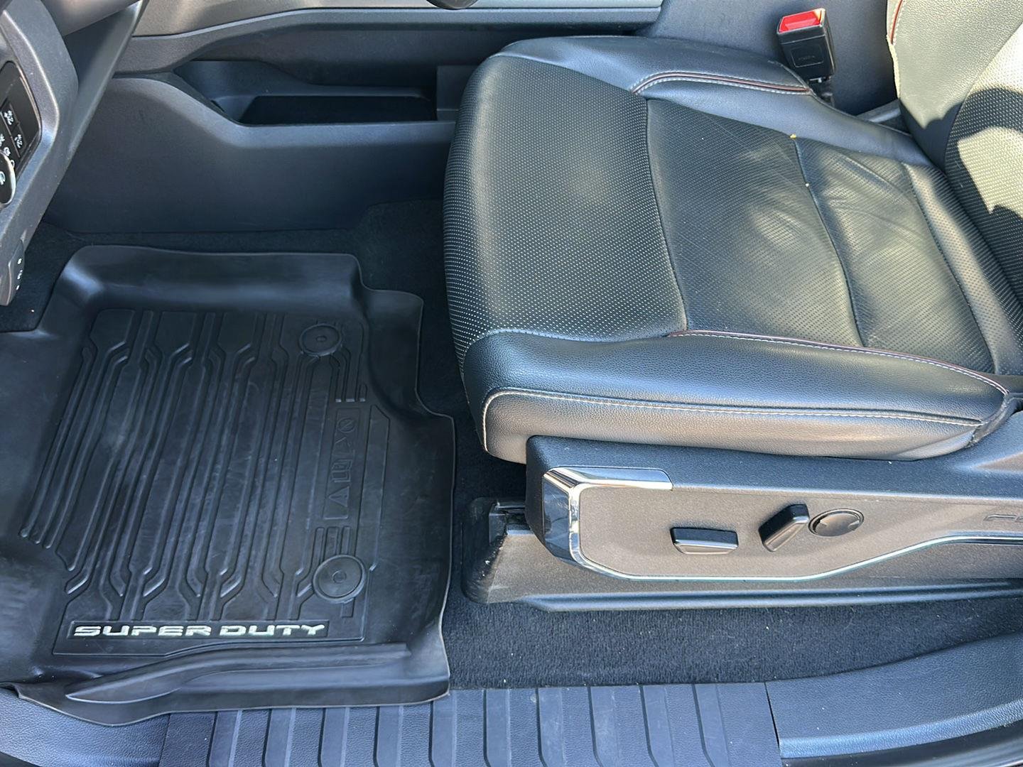 Certified Used 2023 Agate Black Ford LARIAT image 14